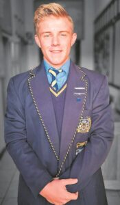 Skoolleier gekeur vir deelname