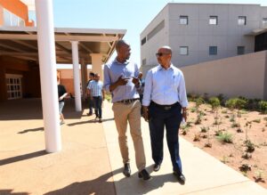 Omstrede hospitaal van R2 miljard steeds in onbruik