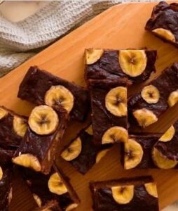 Use these 3 ingredients to make delicious choc-banana bread bars