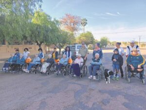 Gemeenskap pak roete saam-saam aan