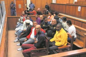 Barney, 16 vermeende meelopers in hof; verhoor kan meer as tien weke duur