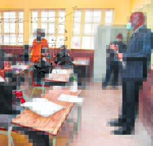 Besoek skool ná heropening