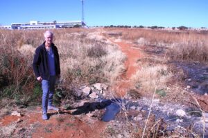 Veld agter hospitaal in Kimberley ‘besoedelde gemors’