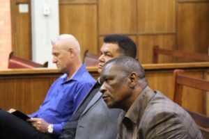 Defensor-bedrogsaak: ‘Winkeltrollies met tenderdokumente staan rond’