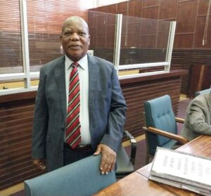 Oudregter Kgomo se lastereis teen John Block slaag gedeeltelik