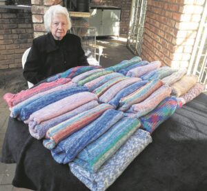 Bejaarde flink met breipenne op 96 j.