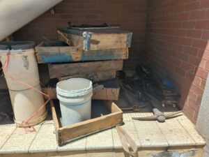 Polisie span die net ál stywer om onwettige mynwerkers in Kby