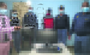 Tiener vas ná inbraak by skool