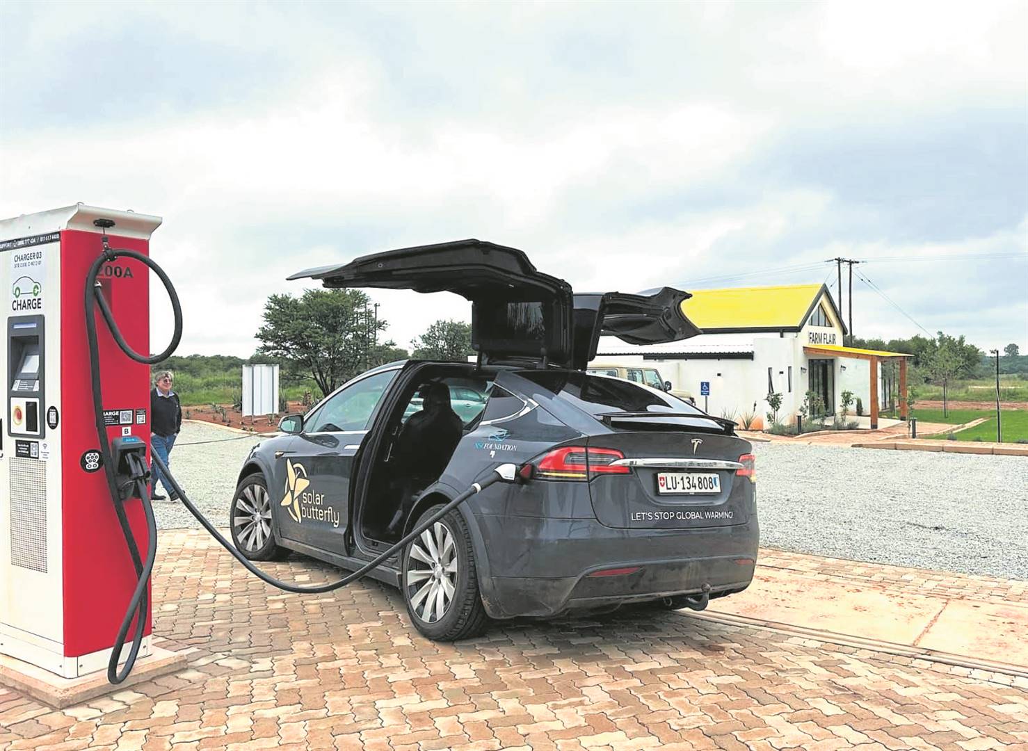 Verwelkom ‘wêreldreisiger’ in eie midde