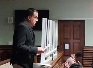 Polisiemoorde: Verdagte spook steeds om bank toe te gaan