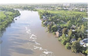 Uitvloei verhoog ná reën