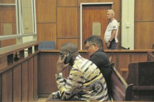 Defensor verloor aansoek dat regter verskoon word