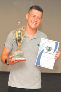 Running group honours its members’ year-long accomplishments