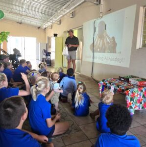 Ondernemings in Kalahari span saam vir Aardedag