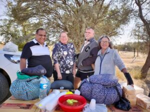 Skoonmaakprojek in Kenhardt ruim op, stil die hongerte