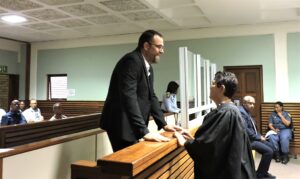 Kimberley: Twee moordsake uitgestel