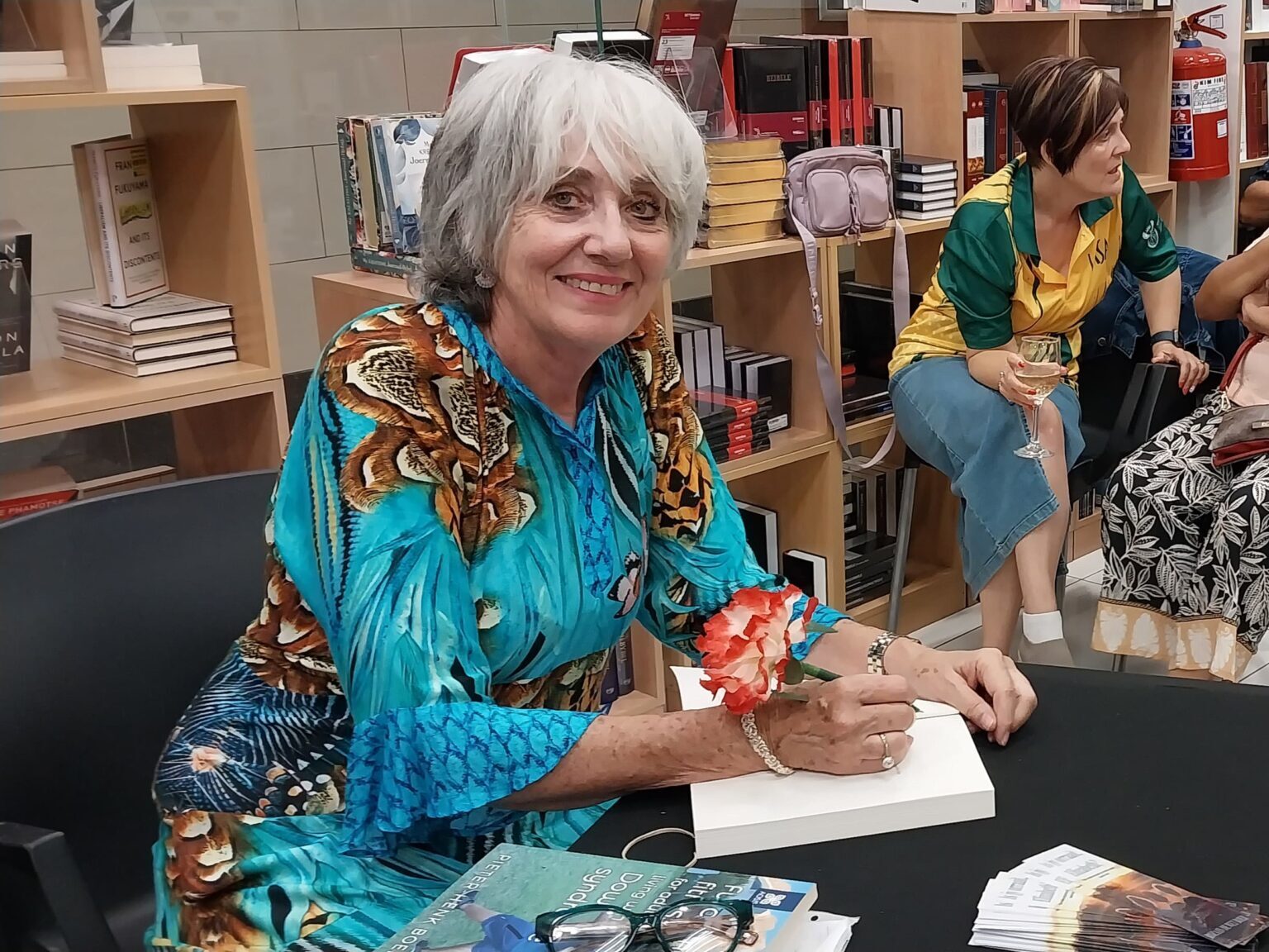 Vroue se verhaal van vriendskap, spanning boei in nuwe roman