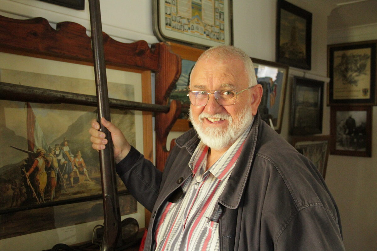 Versamelaar elke dag besig om geskiedenis op te diep, te laat herleef