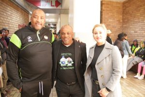 Zimbabwiese bakkiebestuurder erken tref-en-trap, ontken moordaanklagte