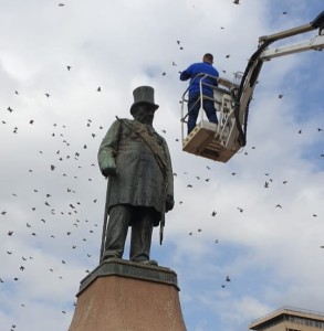 Standbeeld ‘op reis’ na sy tuiste; besoek ook Kimberley in sy omswerwinge