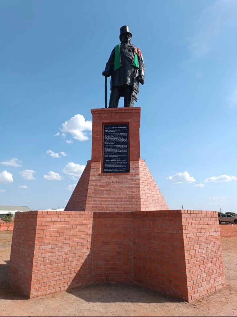 Paul Kruger se standbeeld by sy nuwe veilige tuíste op Orania. (Foto: Jan-Hendrik Putter)