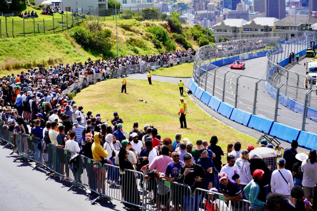 The first Speed Classic Cape Town attracted close to 15 000 spectators through the gates.