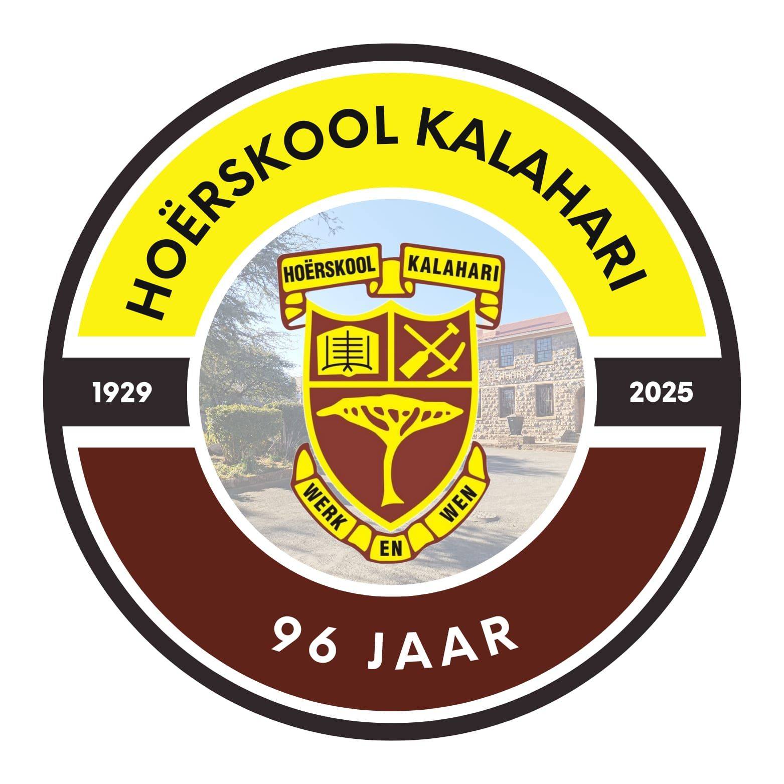 Leerders, oudleerder wys hul slag in swembad en op skietbaan