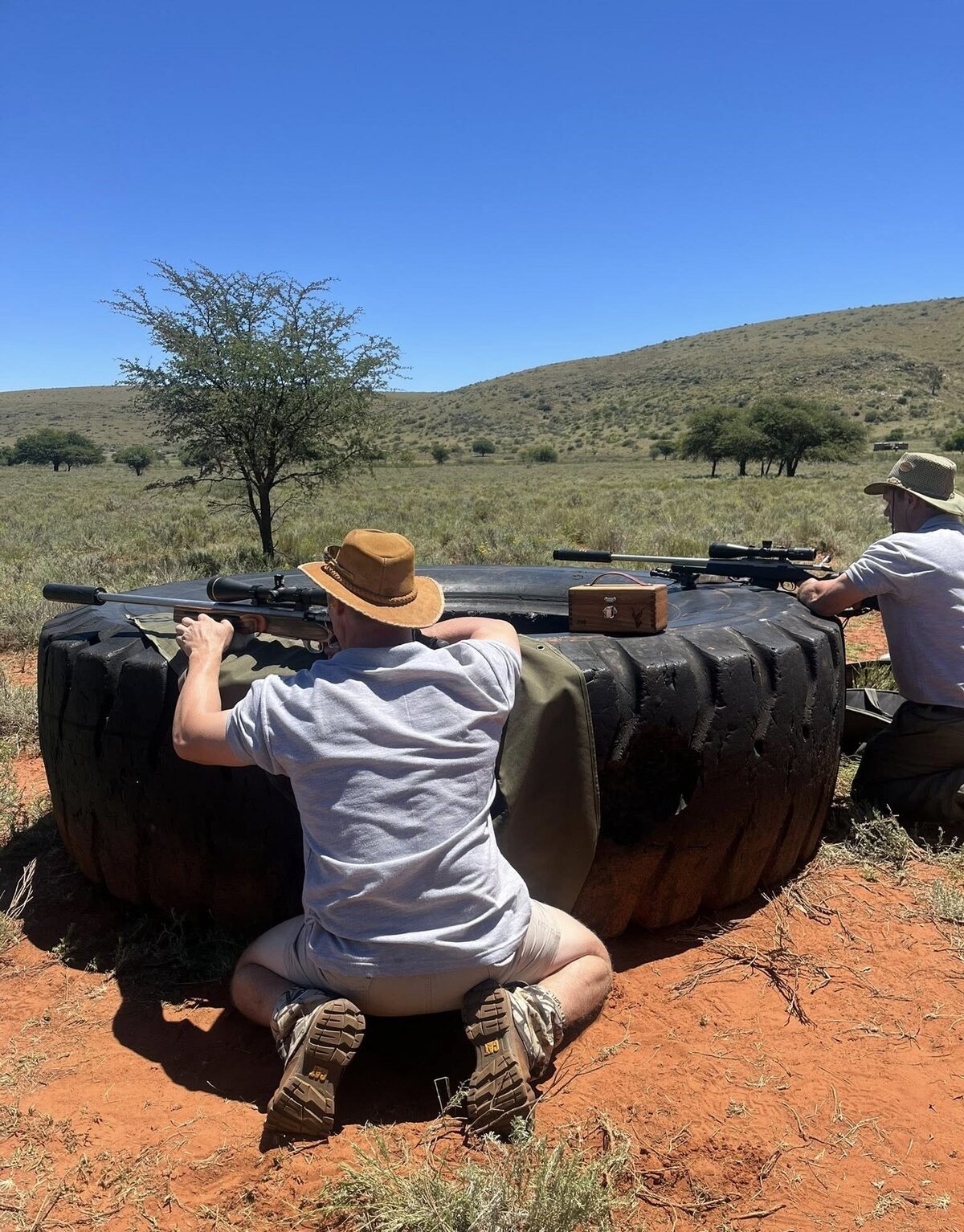 Skuts ontmoet hul ‘tier’ gedurende uitdaging op nuwe baan