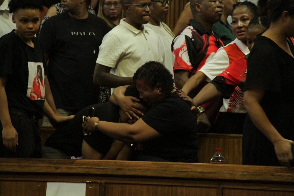 Familielede van Bailey was verlig, maar het gehuil toe Alberto Linden Matthews effektief 30 jaar tronk toe gestuur is.