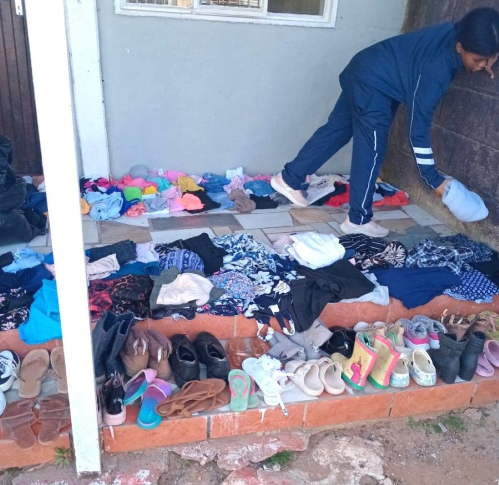 Walk-by-Faith-sopkombuis span saam en help ander. 