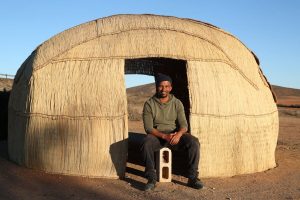 Doctor writes about the stories he heard while traveling by taxi