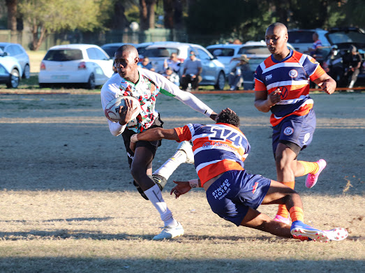 Defence Force Collegians en Harlequins spook dit uit op die veld.