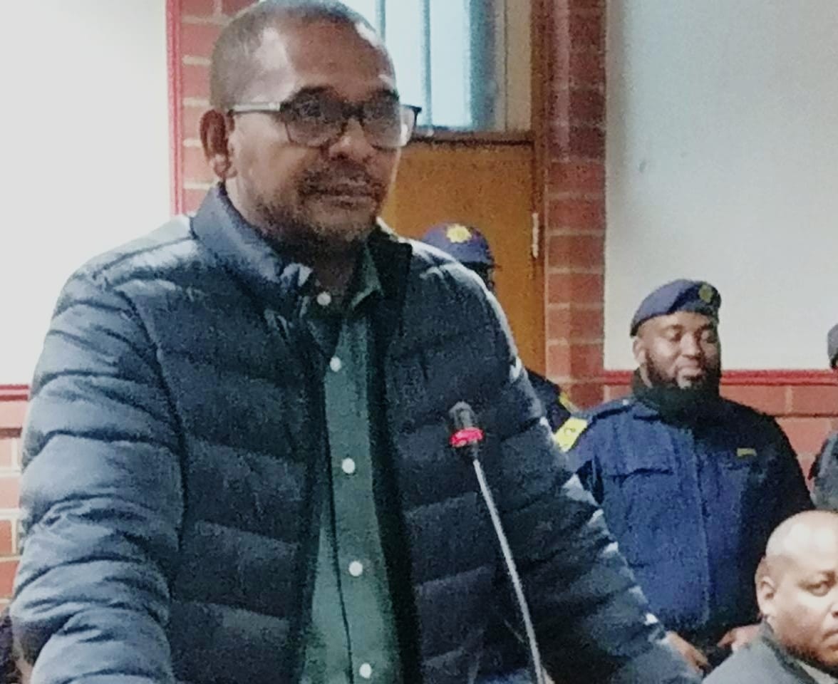 Fadiel Adams se bedrogsaak gaan streekhof toe