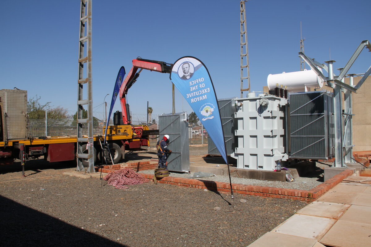 The new 20 MVA transformer at the Galeshewe Substation in Kimberley was unveiled on Wednesday 19 August.