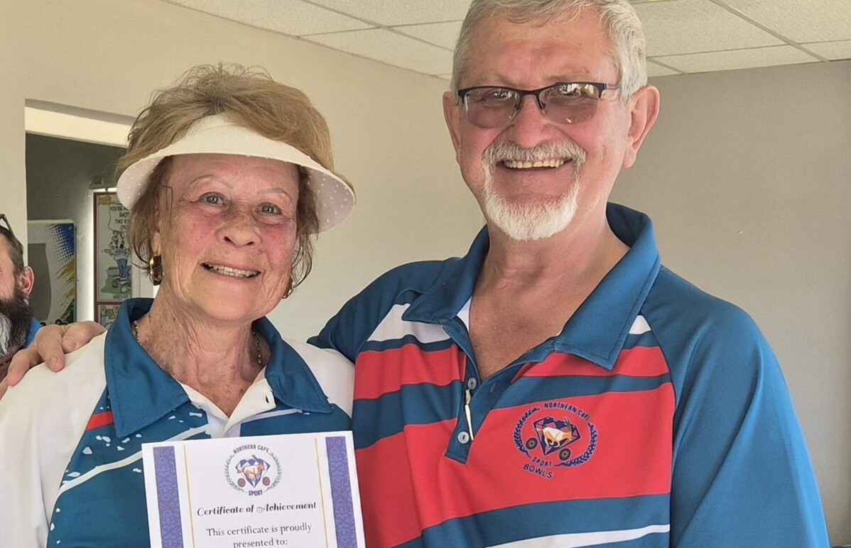 Laura Fouche and Braam van der Westhuizen, Northern Cape Bowls president.