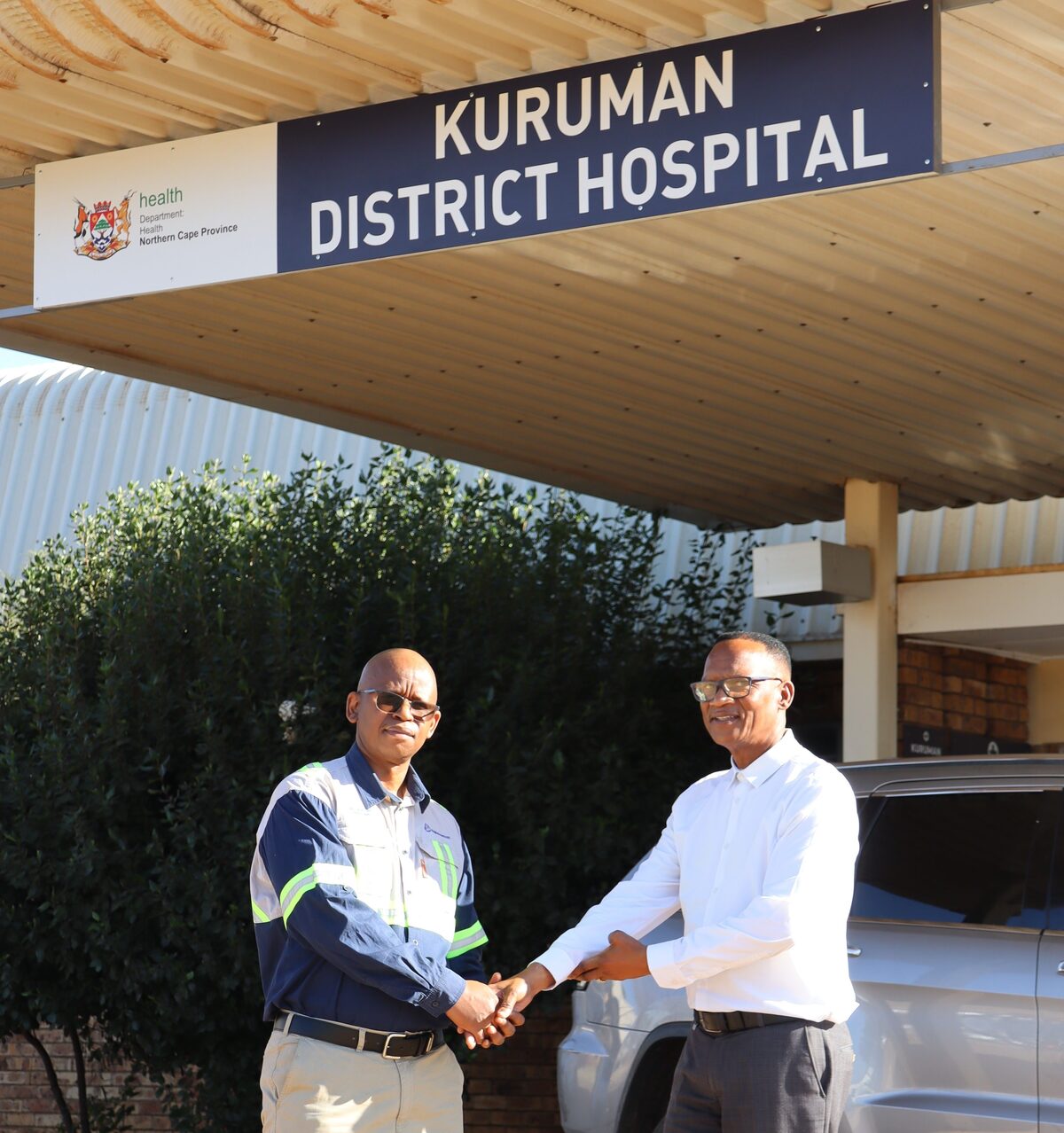 Kumba Iron Ore’s Kealeboga Pilane and Kuruman District Hospital CEO: Kesaobaka M. Colane.