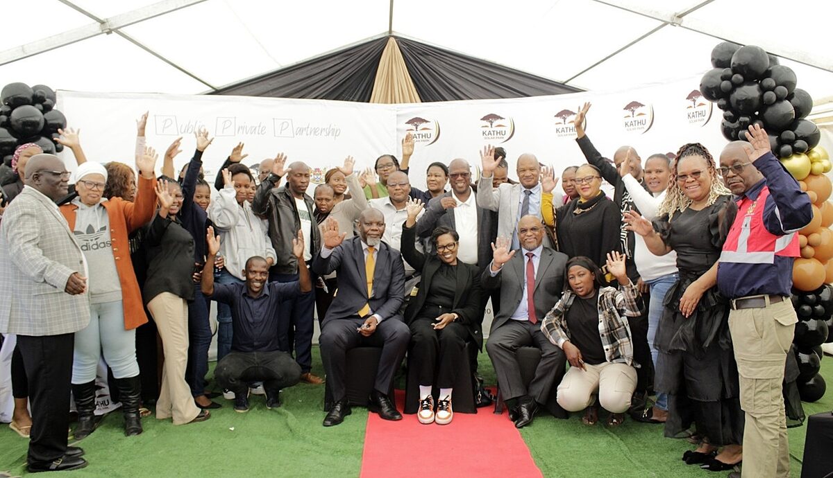 Dignitaries at the handing over of the remodelled kitchen