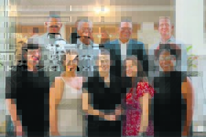 Sakekamer bespreek banksake oor ’n koppie boeretroos