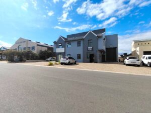 Valke slaan toe op steroïede-laboratorium in die Paarl