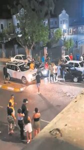 Karre raas tot laat, brm-brm-brm!