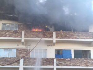 Brand in middedorp eis man