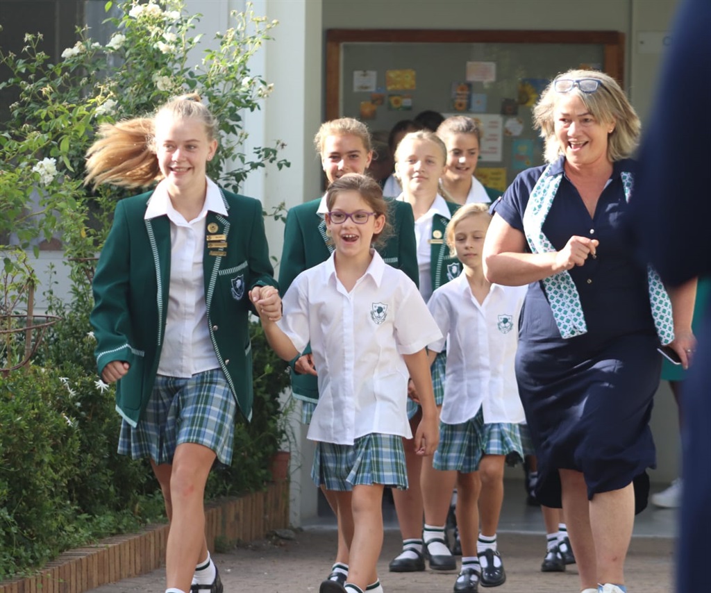 Die nuwe graadeentjies van die Hoër Meisieskool Pa