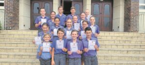 Courtrai-spelers in Kavaliers-tennisspan