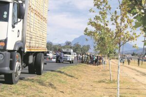 Man struck by truck in Jan van Riebeeck Drive