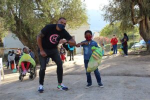 Mandela-dag: Blou Bul-ster reik uit na gemeenskap