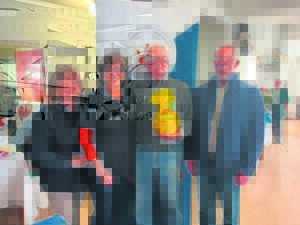 Oom Izak vier sy tagtigste op basaar