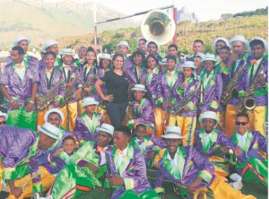 Wellington se eie blaasorkes blink