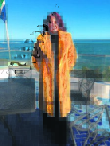 Anita bring gewis ‘iets’ na die tafel