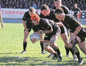 Boishaai kry slae op veld