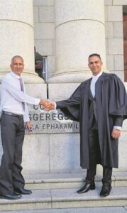 Seun volg in sy pa se voetspore